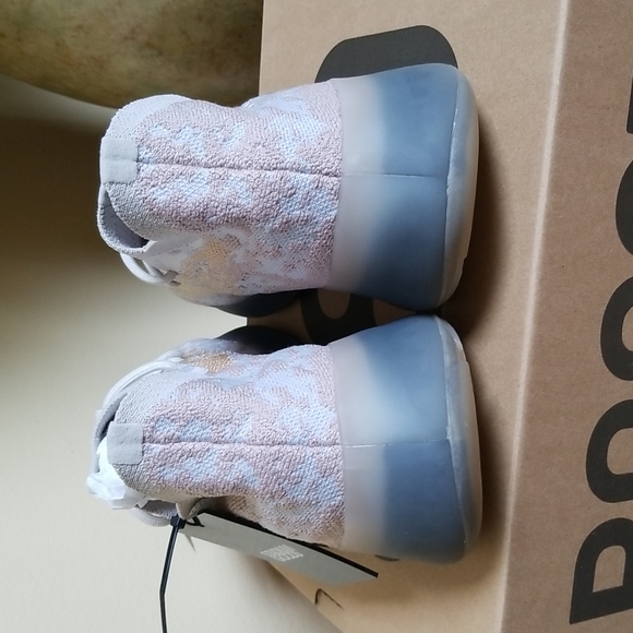 NWT Adidas Yeezy Boost 380 Pepper - SZ 9.5 - Picture 8 of 16